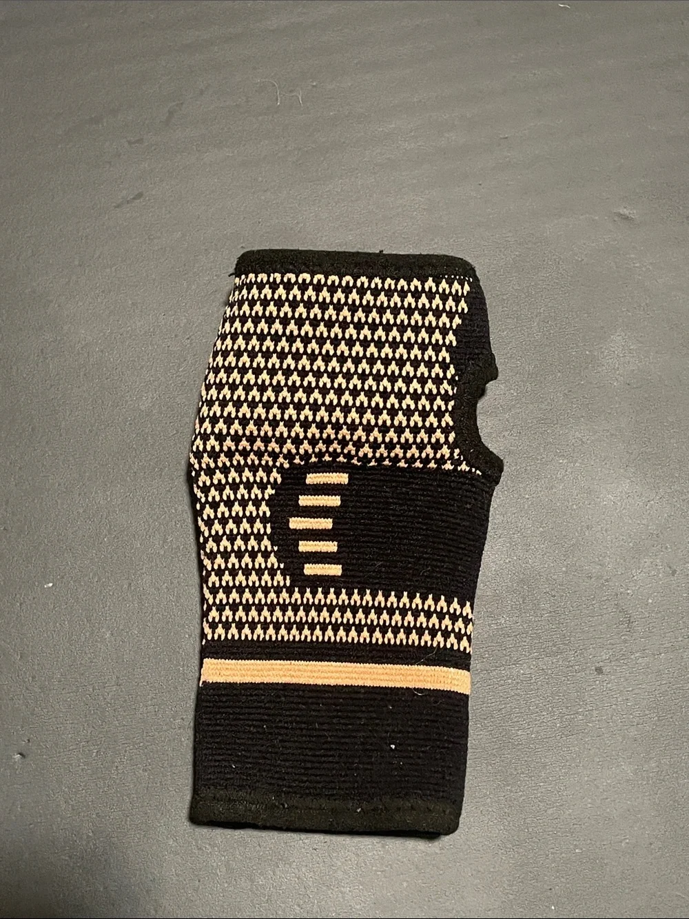 🖤5/$25 wrist compression sleeve